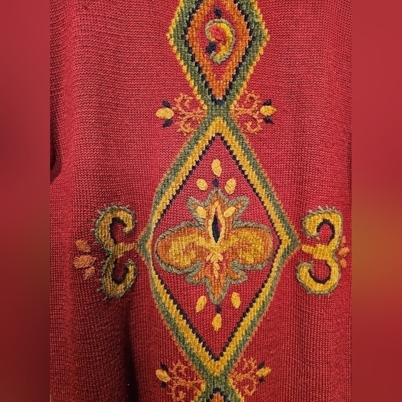 SK company red sweater with beautiful embroidered embellishment size M - Picture 2 of 5